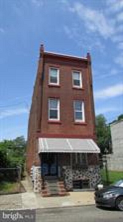 1602 N 17th St in Philadelphia, PA - Building Photo