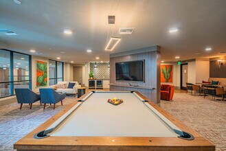 15501 N Dial Blvd in Scottsdale, AZ - Building Photo - Building Photo