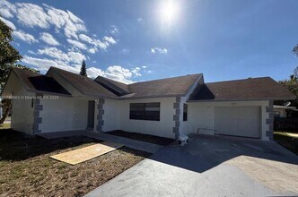 2817 NW 8th St in Fort Lauderdale, FL - Building Photo - Building Photo