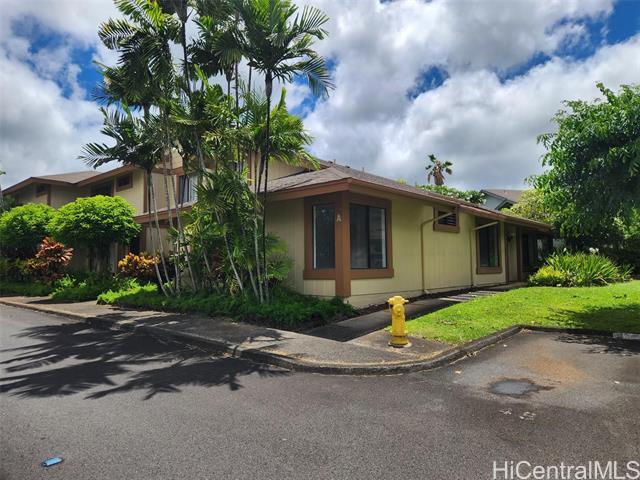 property at 98-1796-1796 Ka?ahumanu St