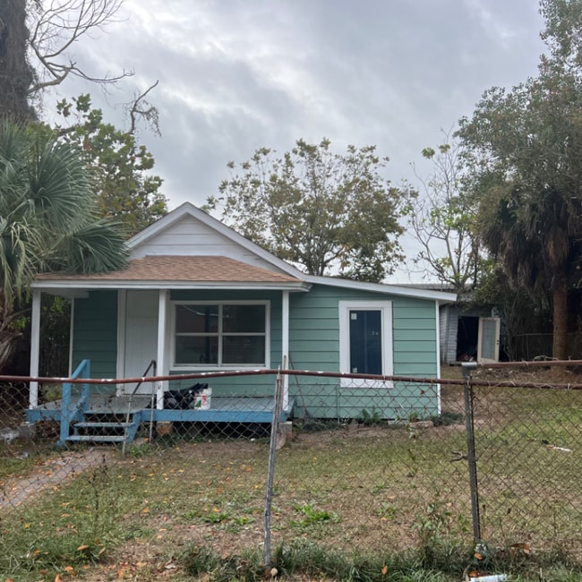 property at 2515 W Mallory St
