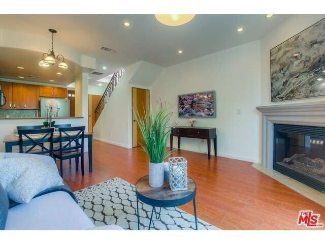 5303 Satsuma Ave in North Hollywood, CA - Building Photo