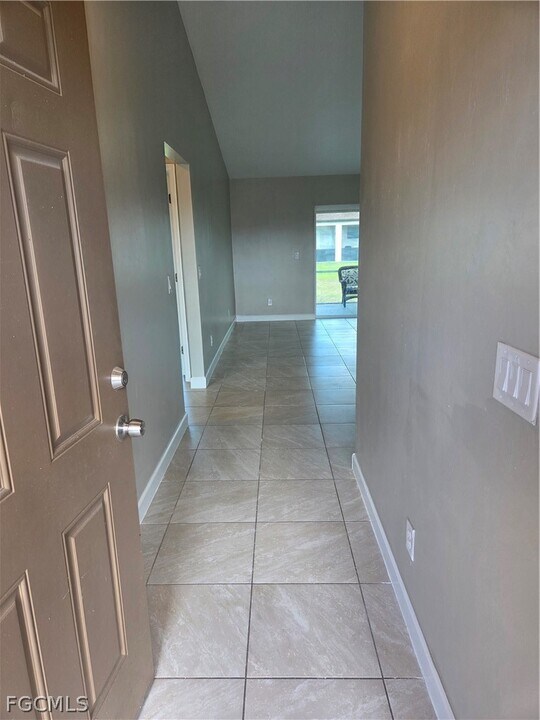 1117 Gordon Ave S in Lehigh Acres, FL - Building Photo