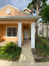 1711 Retreat Cir in Clermont, FL - Foto de edificio - Building Photo