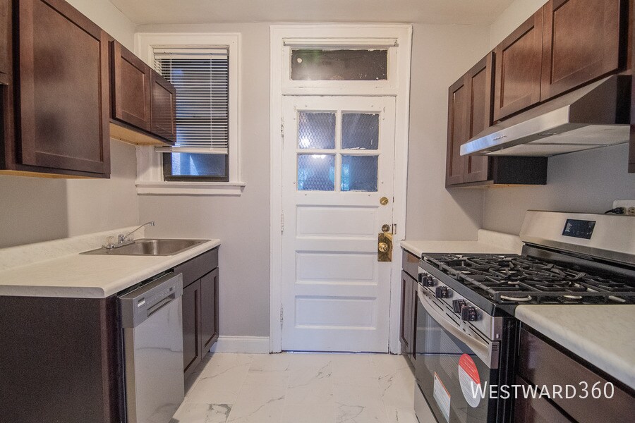 1620 W Farwell Ave in Chicago, IL - Building Photo