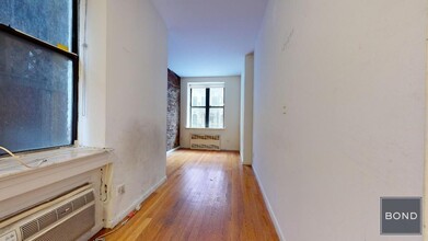 246 West 22nd Street in New York, NY - Building Photo - Floor Plan