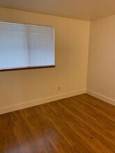 Mirrorwood Apartments in Seattle, WA - Building Photo - Building Photo