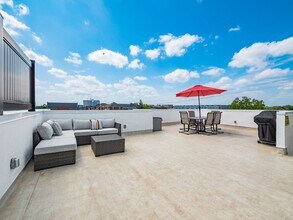 1438 Indianola Ave in Columbus, OH - Building Photo - Building Photo