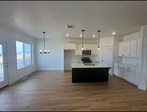 2694 Blue Dawn Ln in Saratoga Springs, UT - Building Photo - Building Photo