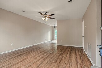 182 Hart Rd in Elizabethton, TN - Foto de edificio - Building Photo