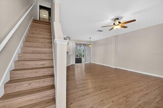 11047 Black Swan Ct in Seffner, FL - Building Photo - Building Photo