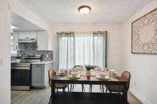 1024 Manor Dr in Orlando, FL - Building Photo