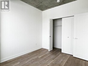 1655 Carling Ave in Ottawa, ON - Building Photo - Building Photo