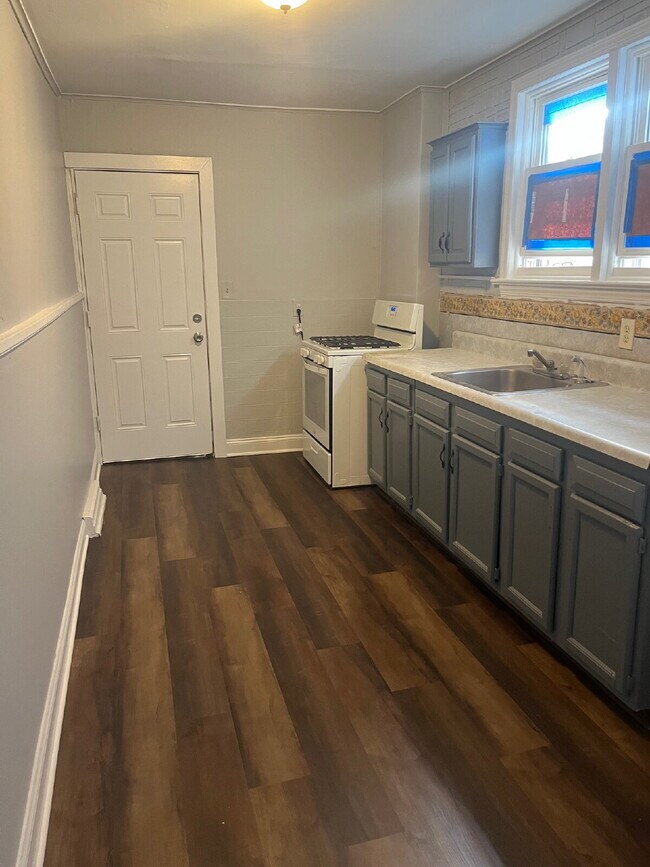 1210 Anderson St in Trenton, NJ - Building Photo - Building Photo