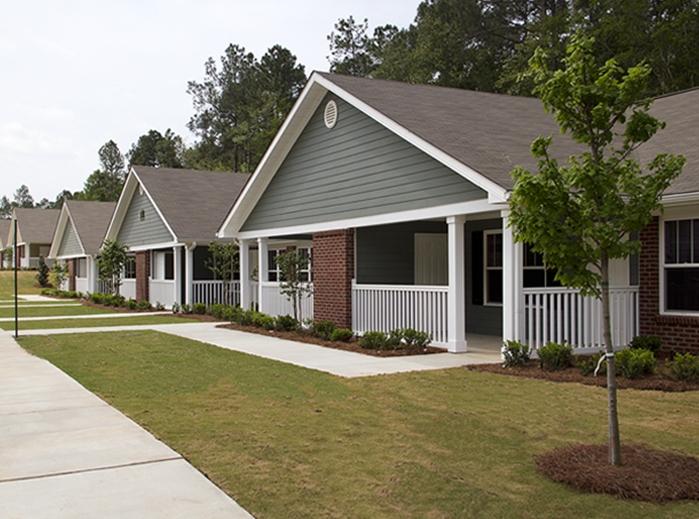 Pine Meadows in Douglas, GA - Foto de edificio