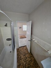 1217 NE 6th St in Fort Lauderdale, FL - Foto de edificio - Building Photo