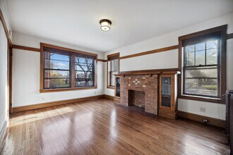 3952 W Waveland Ave in Chicago, IL - Building Photo - Building Photo