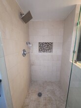 8743 Dorion St in Downey, CA - Foto de edificio - Building Photo