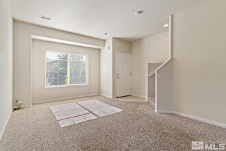 4056 Anthony James Ct in Reno, NV - Building Photo - Building Photo