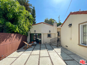 728 Westbourne Dr in West Hollywood, CA - Foto de edificio - Building Photo