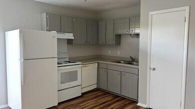 210 Hendricks Blvd in Chattanooga, TN - Building Photo - Building Photo