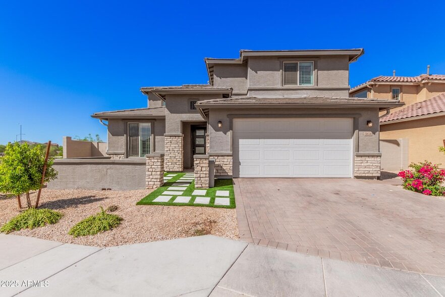 5654 N 88th Ln in Glendale, AZ - Building Photo