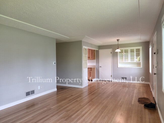 5114 SE 51st Ave in Portland, OR - Building Photo - Building Photo
