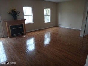 24 Osprey Ct in Marlboro, NJ - Building Photo - Building Photo