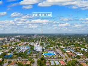 17001 NE 20th Ave, Unit 1 in North Miami Beach, FL - Foto de edificio - Building Photo