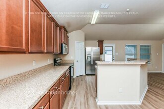 6537 Sierra Madre Dr in Fort Worth, TX - Foto de edificio - Building Photo