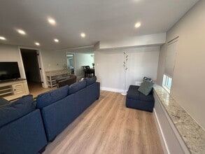 100 S Stratford Ave in Ventnor City, NJ - Building Photo - Building Photo