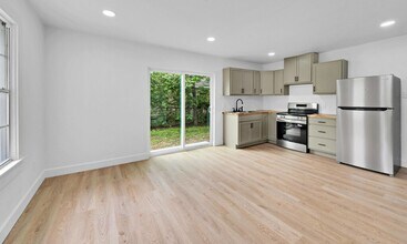 2304 Alexander Ave in Waco, TX - Building Photo - Building Photo
