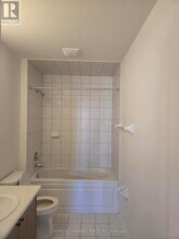 3210 Sixth Line in Oakville, ON - Building Photo - Building Photo