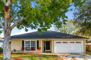 2994 Quapaw Trail in Middleburg, FL - Building Photo