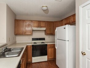 1030 Jessica Lauren Dr in Cordova, TN - Building Photo - Building Photo