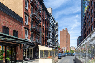 175  Ludlow Street in New York, NY - Foto de edificio - Building Photo