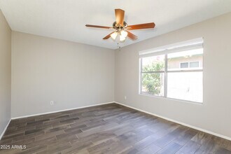 927 E Escuda Dr in Phoenix, AZ - Building Photo - Building Photo