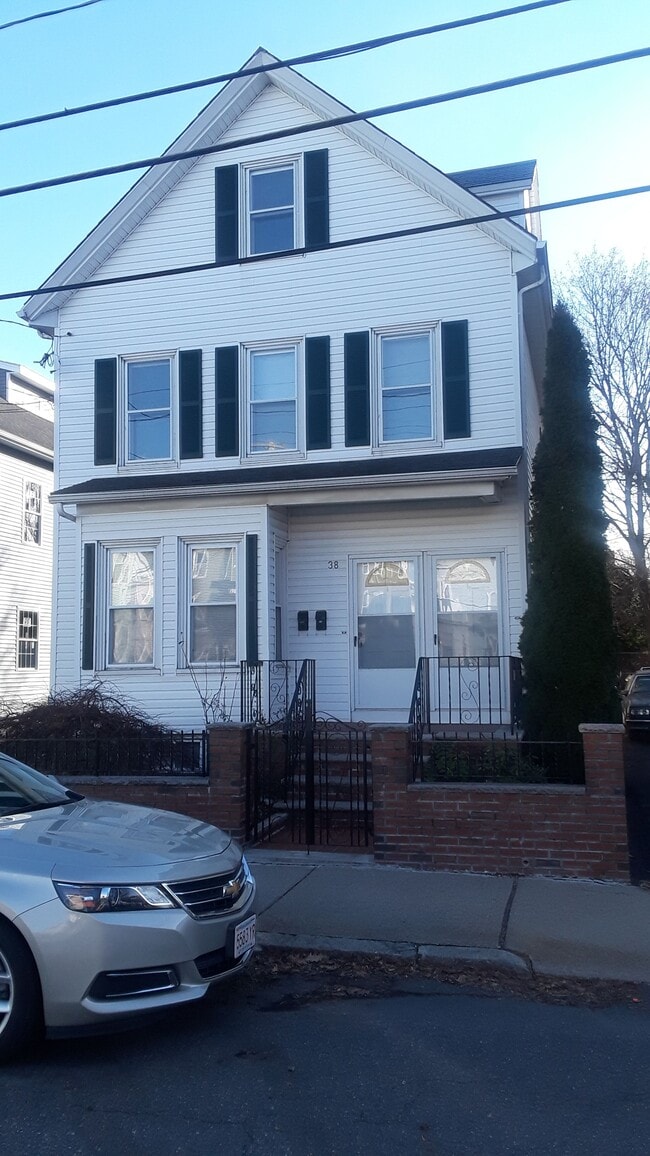 38 Concord Ave, Unit 1