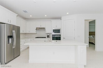 1954 Fresno Ave in Naples, FL - Building Photo - Building Photo