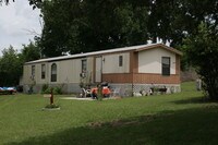 10601 Tanner Rd in Tampa, FL - Building Photo - Building Photo