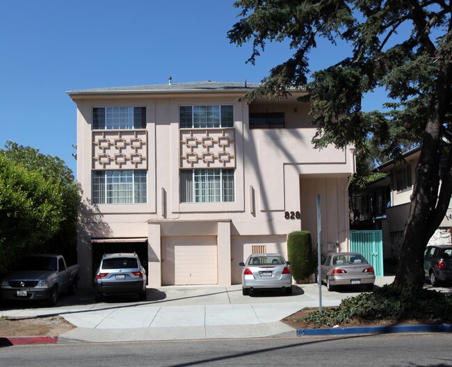 828 Lincoln Blvd in Santa Monica, CA - Building Photo - Building Photo