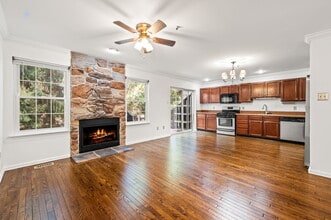 1430 Redwood Ct in West Chester, PA - Foto de edificio - Building Photo