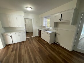 3147 Shirley Dr in Jackson, MS - Building Photo - Building Photo