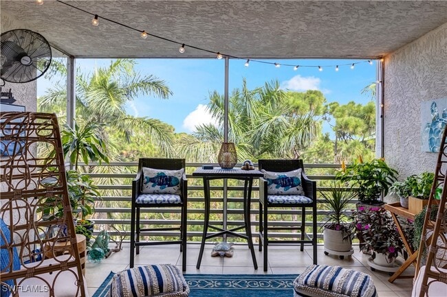 property at 285 Naples Cove Dr