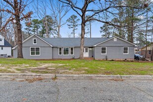 1306 Dominica Dr in Augusta, GA - Building Photo