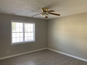 413 Three Creeks Ct in Lynchburg, VA - Building Photo - Building Photo