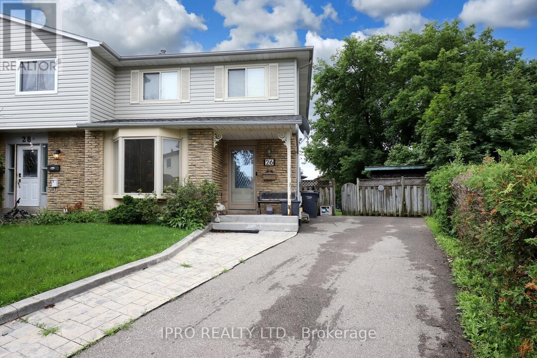 26 Wimbledon Ct in Brampton, ON - Building Photo