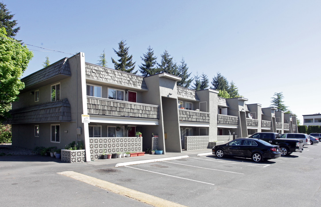 Skandi Villa Apartments in Edmonds, WA - Building Photo