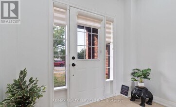 107 Frenchpark Cir in Brampton, ON - Building Photo - Building Photo