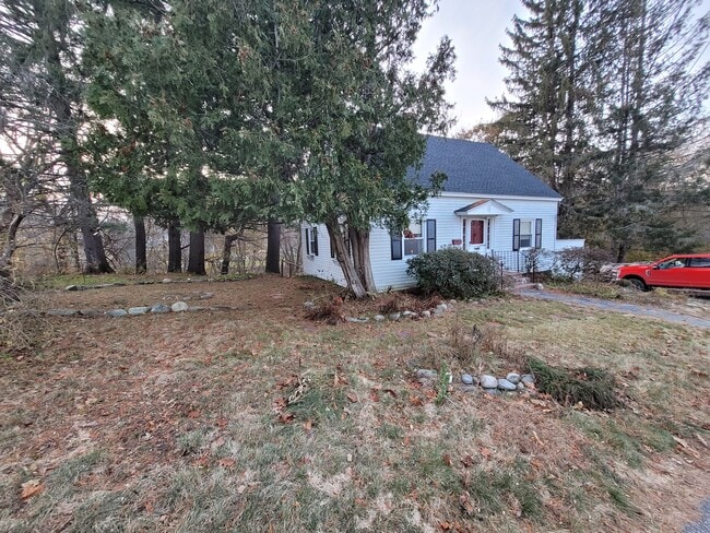 37 Bennoch Rd in Orono, ME - Building Photo - Building Photo